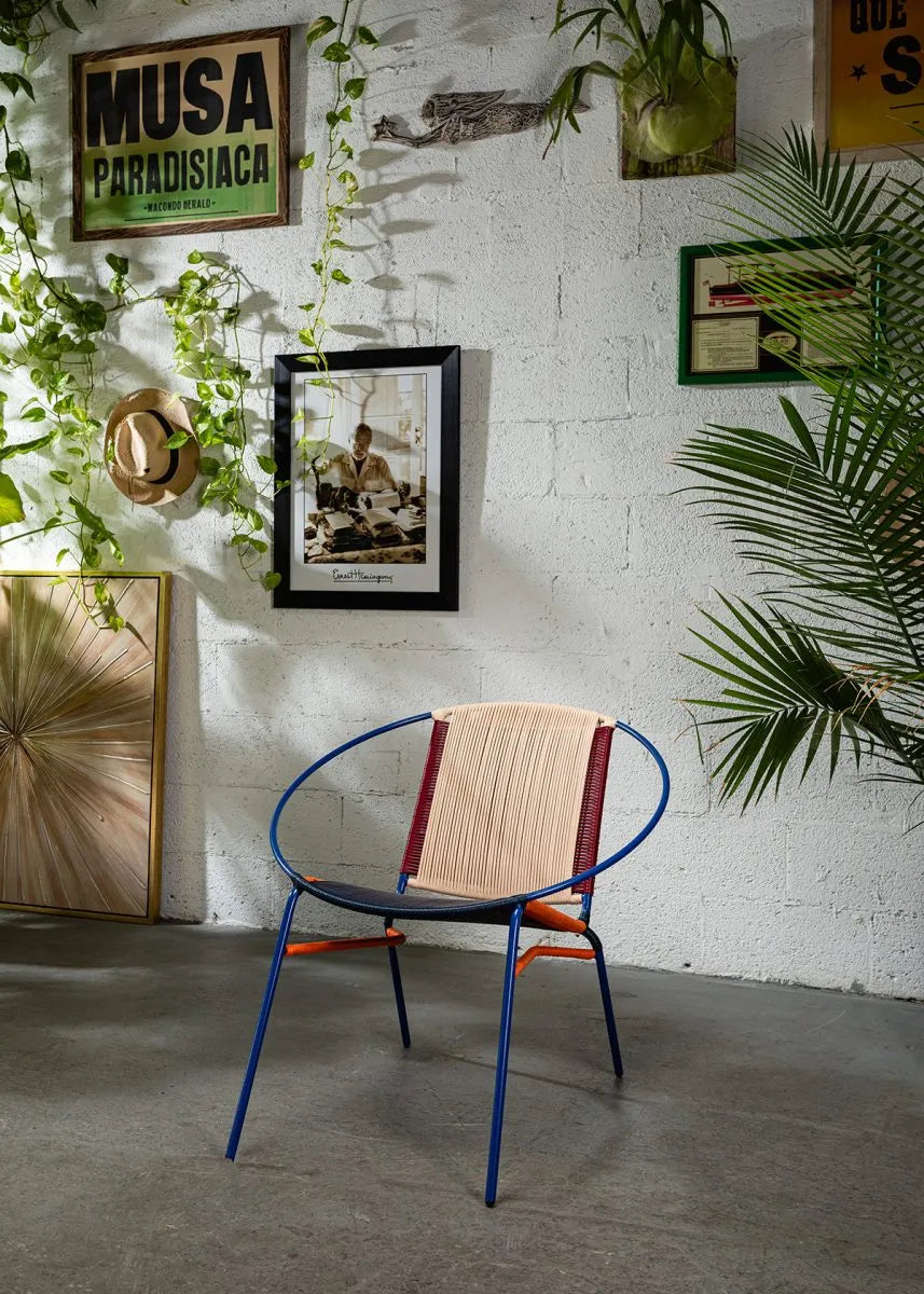 La Mamatoco outdoor easy chair, lifestyle shot
